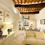 Daire Da Vinci Entire Space In The Heart Of Tuscany