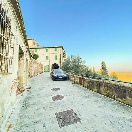 Da Vinci Entire Space In The Heart Of Tuscany Daire Peccioli